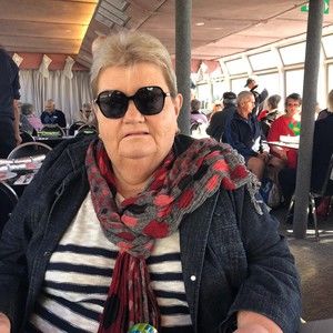 Meet your Posher, Norelle